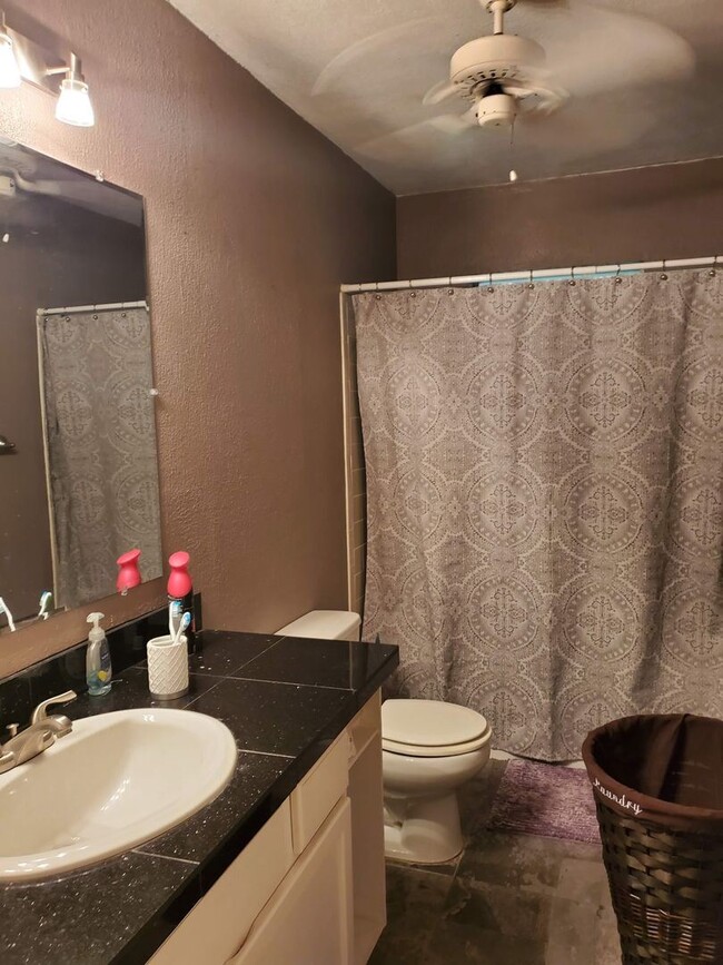 Building Photo - 3 br, 2 bath House - 627 Woodmere Dr