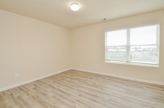 Building Photo - 21610 Yeaney Dr