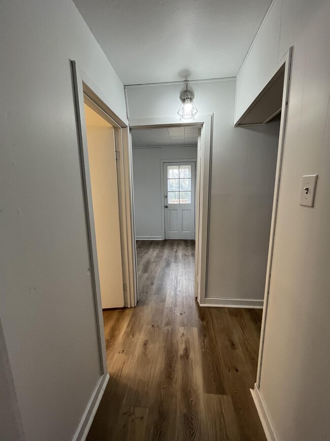 Building Photo - 2235 Middle St