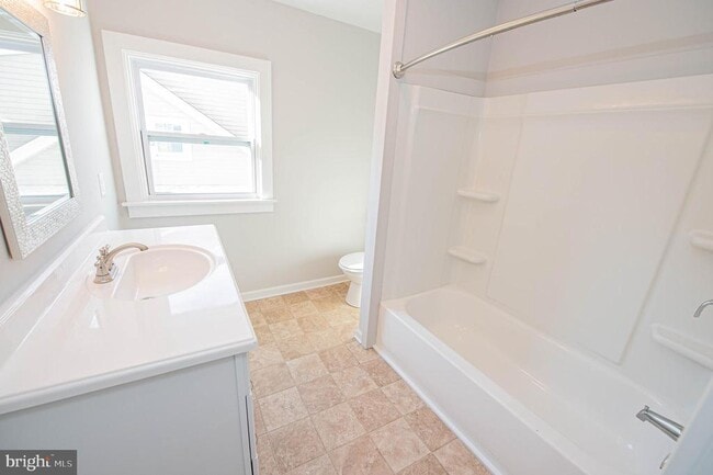 Building Photo - 417 Winder St