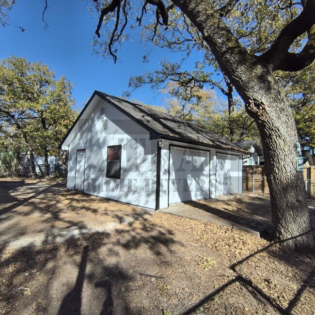 Building Photo - Fully remodeled 4-bedroom, 2-bathroom home
