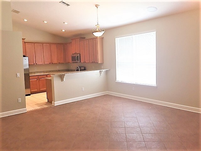 Building Photo - 1532 Barrington Circle