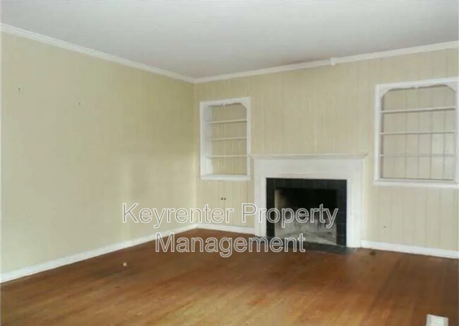 Building Photo - 2220 S Indianapolis Ave