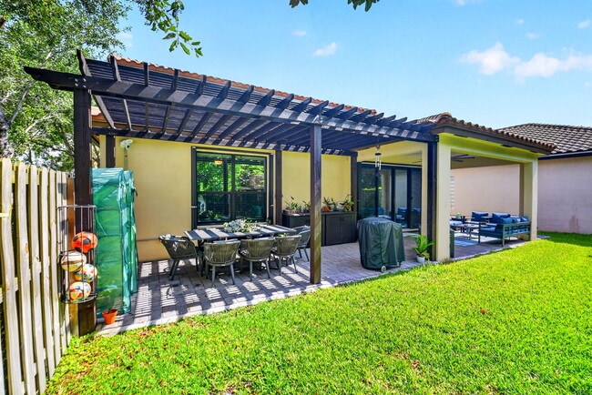 Building Photo - 9062 Gulf Cove Dr