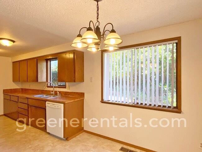 Building Photo - Coming Soon! 3BR 1.75BA Rambler in Olympia...