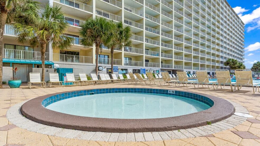 Building Photo - 8743 Thomas Dr