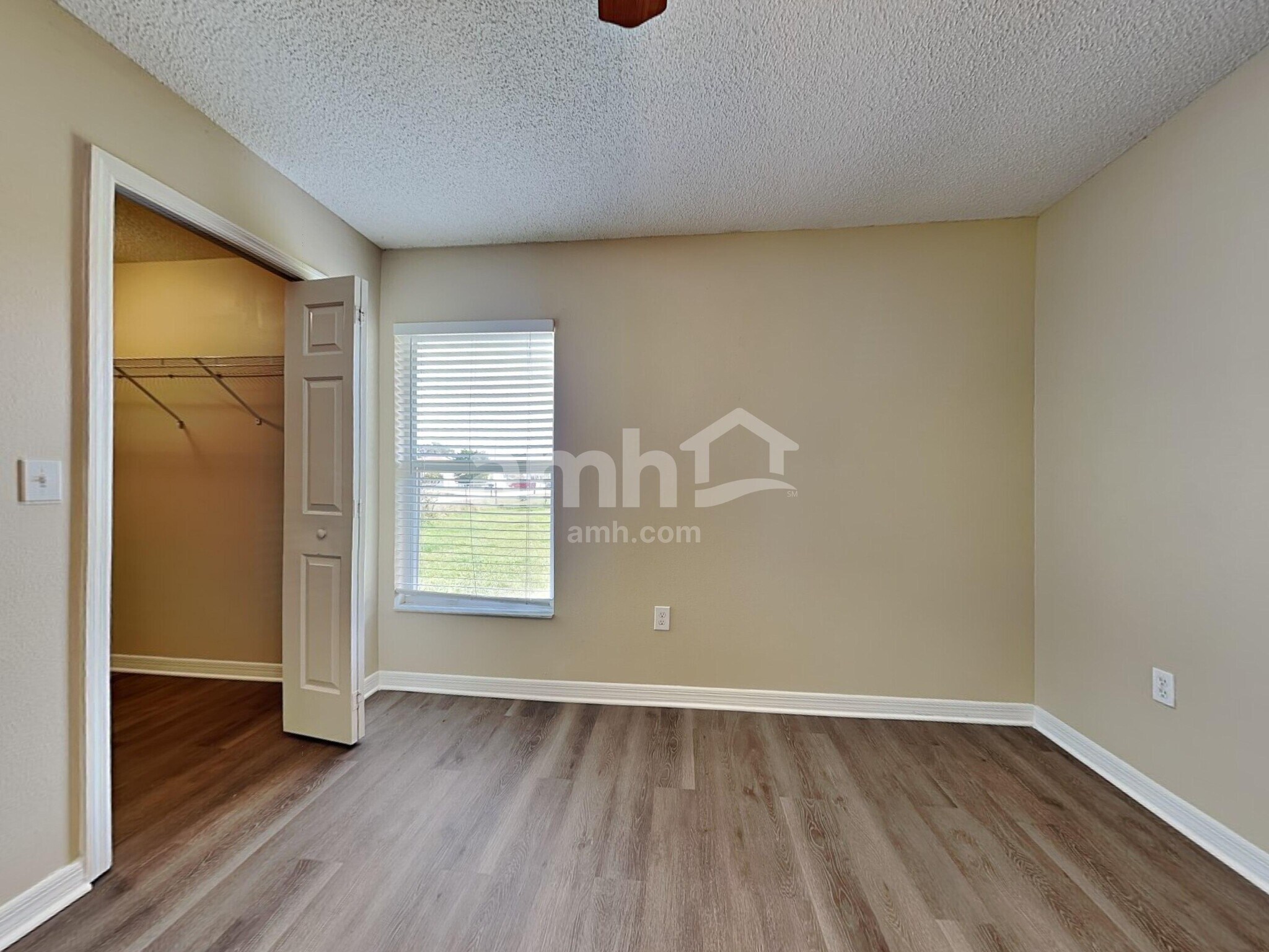 Building Photo - 300 Miami Pl