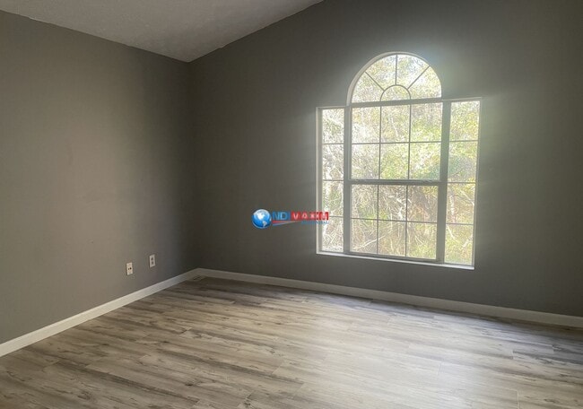 Building Photo - Spacious 4 bedrooms split-level house in Lithonia