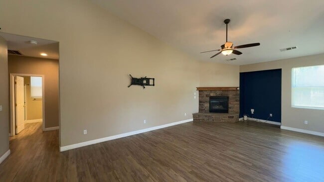 Building Photo - Beautiful Home for Rent in NW Shannon Ranch