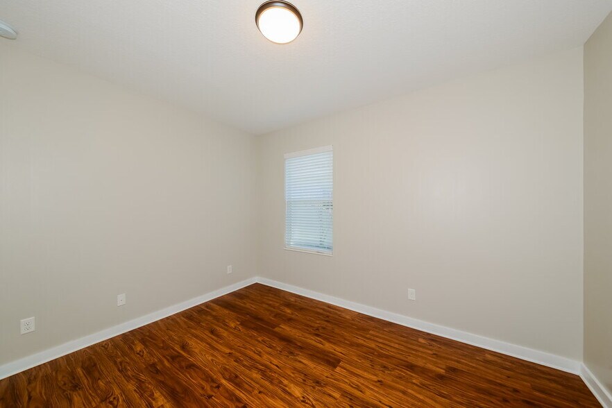 Building Photo - 11826 Forest Park Cir