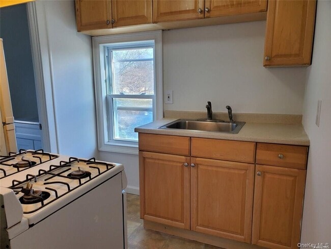 Building Photo - 40 Amity St