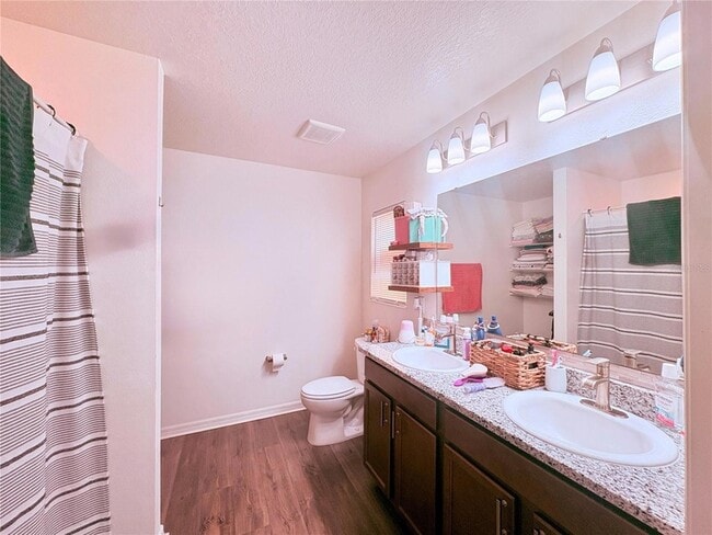 Building Photo - 1084 Papaya Cir.