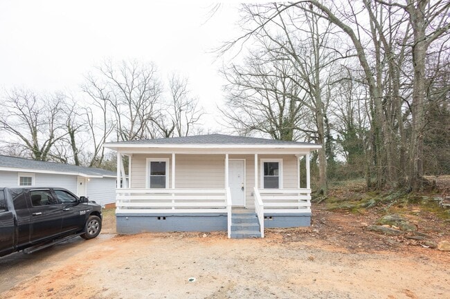 Building Photo - 3 Bedroom Home for Rent in Griffin, GA – $1,500/mo | 2 Bathrooms