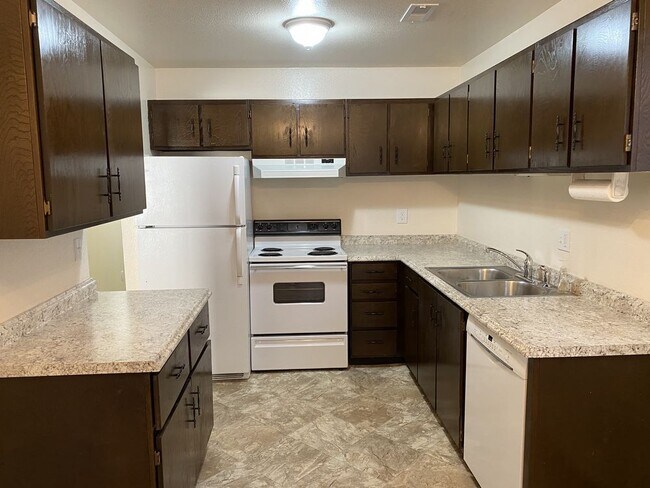 Building Photo - Super Cute 2 Bed 2 Bath in Murray