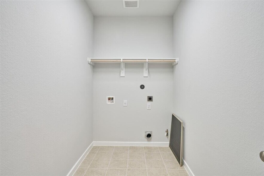 Building Photo - 28011 Clapton Path