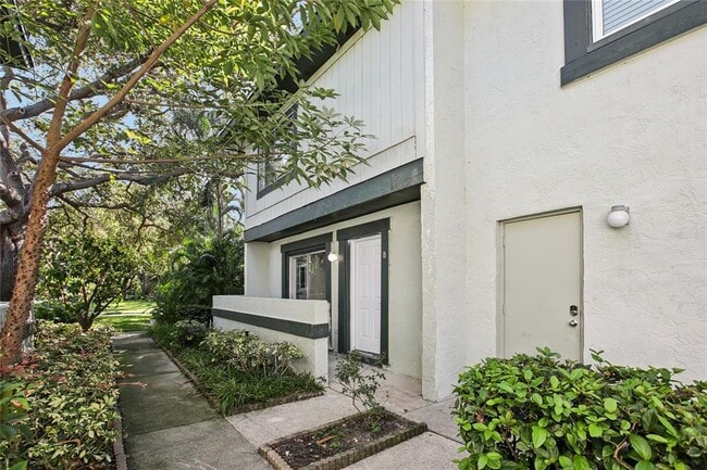 Building Photo - 2906 Lichen Ln