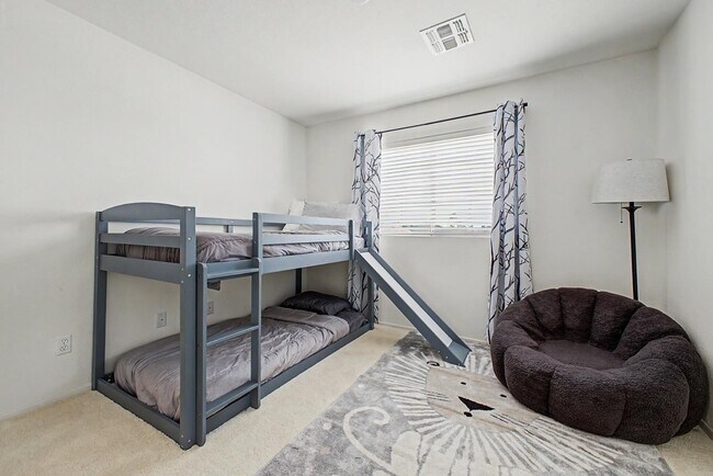 Building Photo - 7464 W Potter Dr