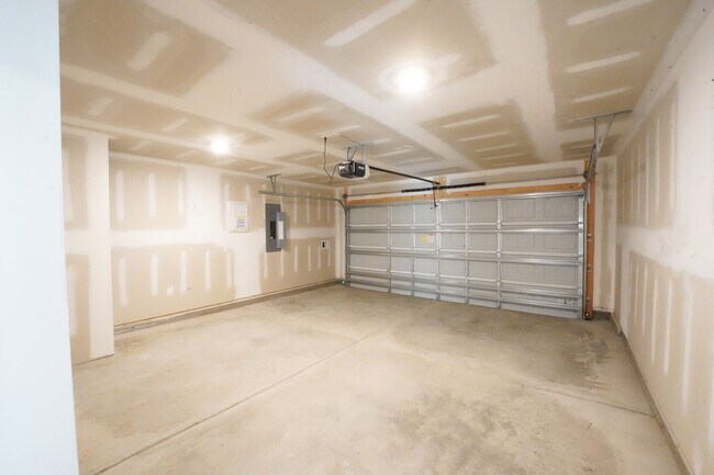 Building Photo - Available Soon!