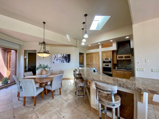 Building Photo - 2336 2336 W Entrada Trail