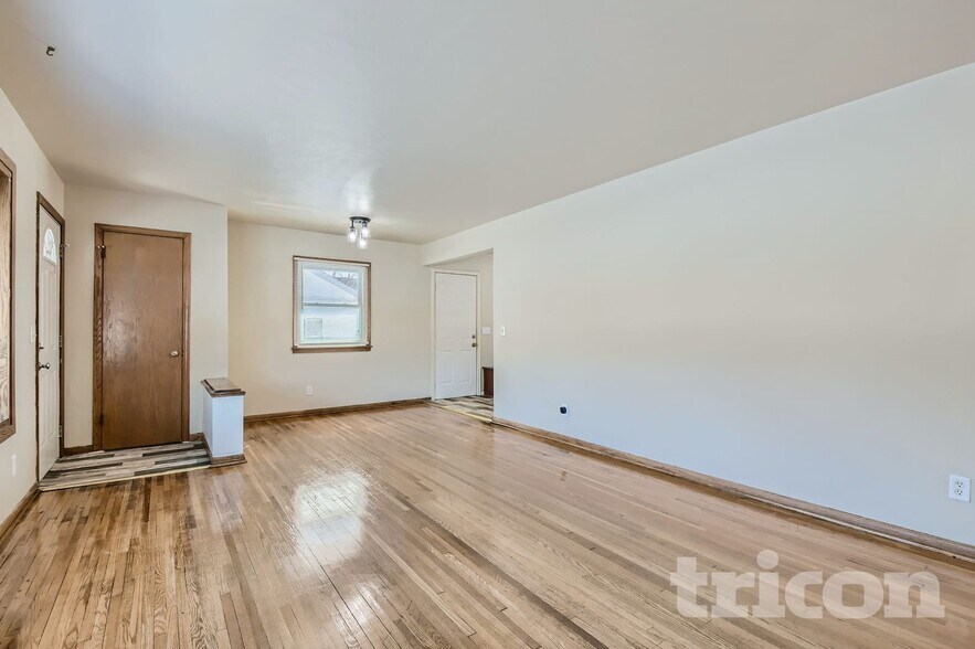 Building Photo - 3701 Woodbine Ln