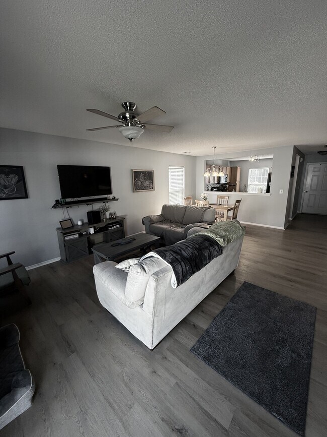Building Photo - 170 Bellegrove Dr