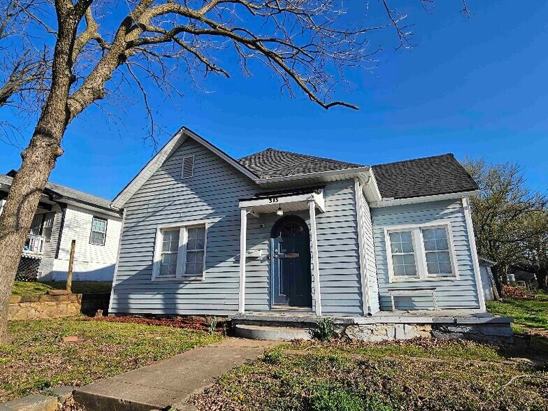 Primary Photo - 315 W 9th Ave