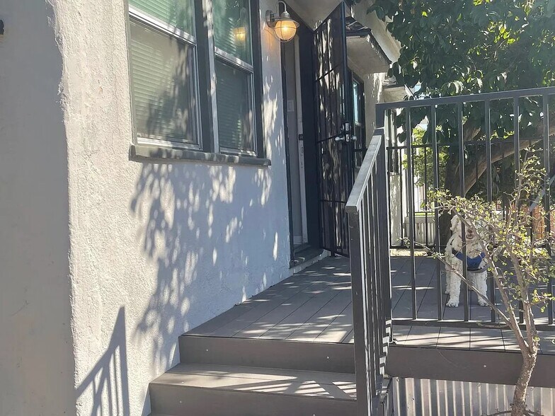 Building Photo - 1111 Blake Ave