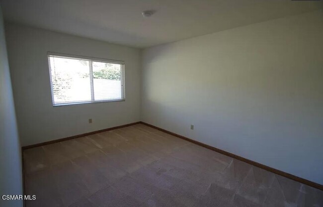 Building Photo - 6797 Oak Forest Dr