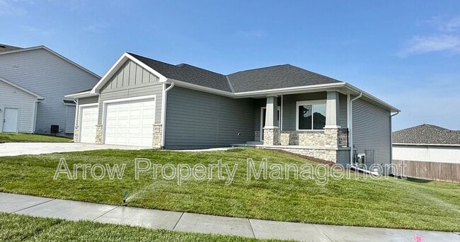 Building Photo - 8709 S 82nd St