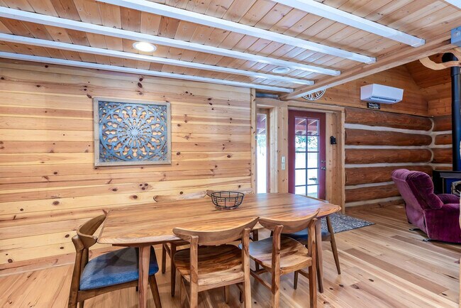 Building Photo - 55823 Wood Duck Dr