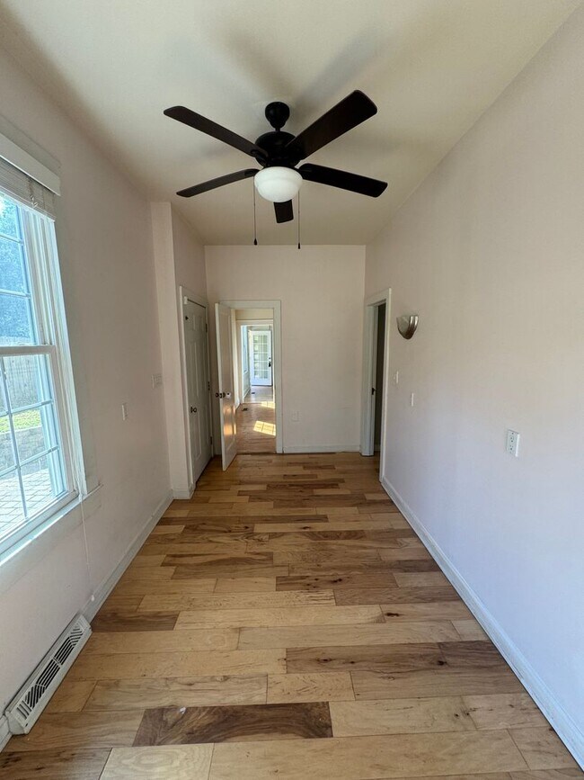 Building Photo - 207 Edgemont Ave