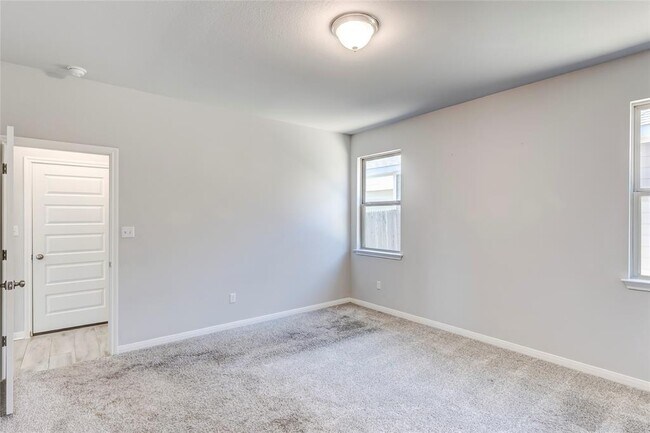 Building Photo - 2533 Pecan Island Dr