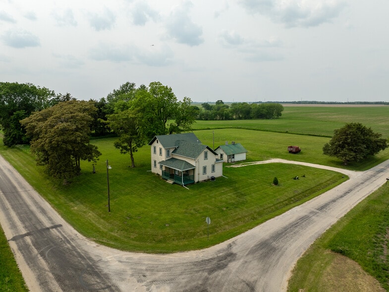 Building Photo - 795 Blaze Rd