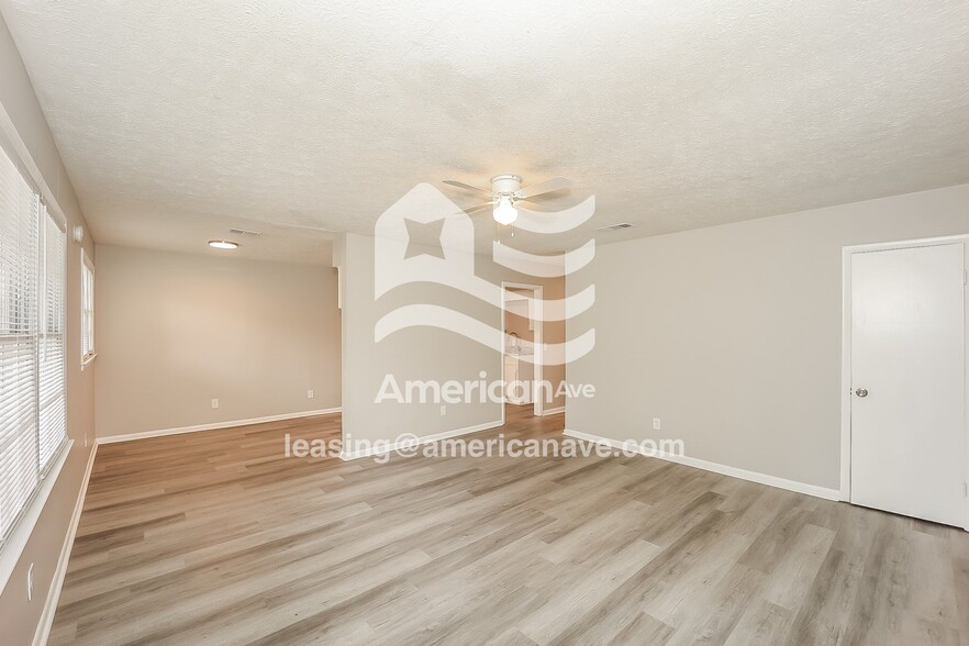 Building Photo - 1122 Briarwood Ave