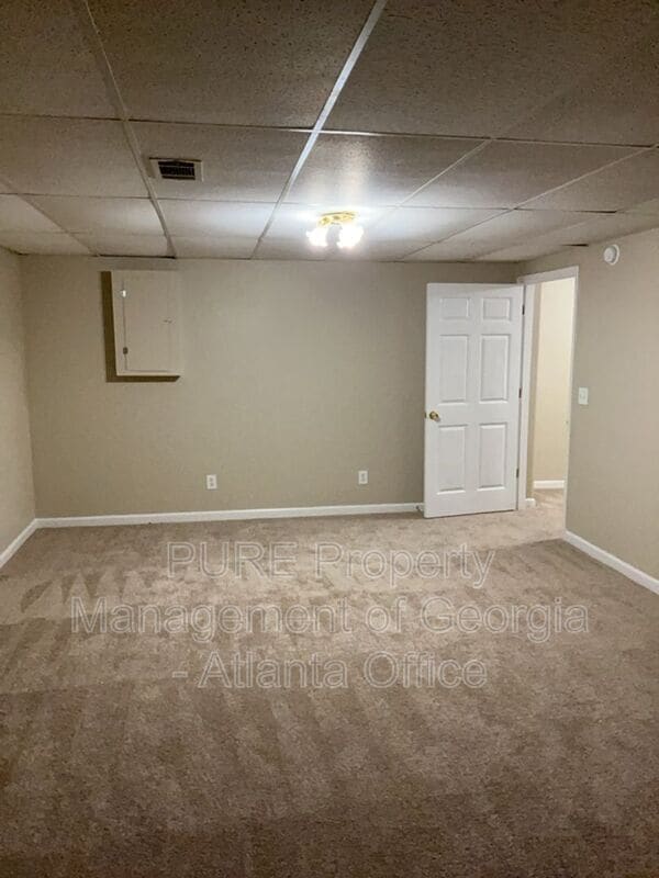Building Photo - 3213 Southridge