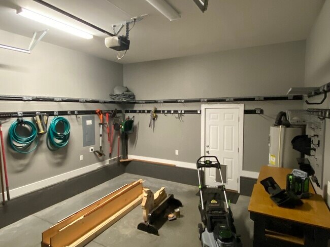 Building Photo - 906 Culpepper Ln