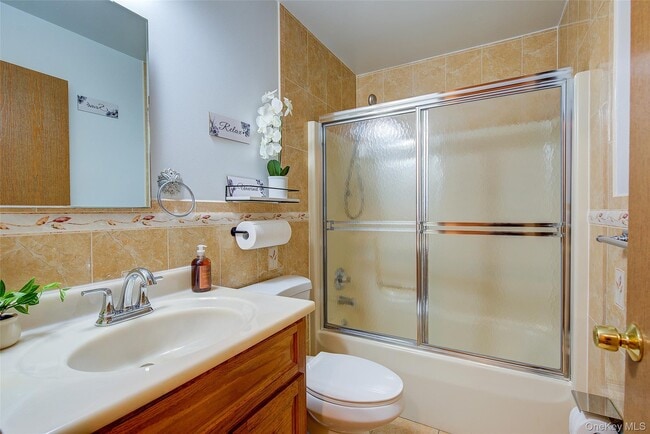 Building Photo - 41 Beechwood Ave