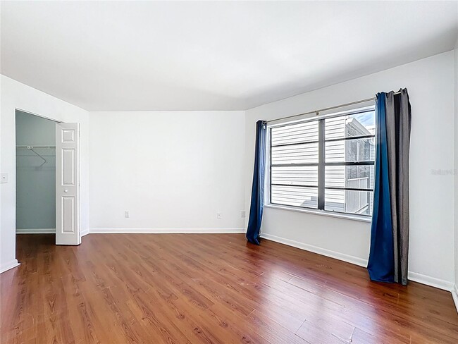 Building Photo - 3923 Atrium Dr