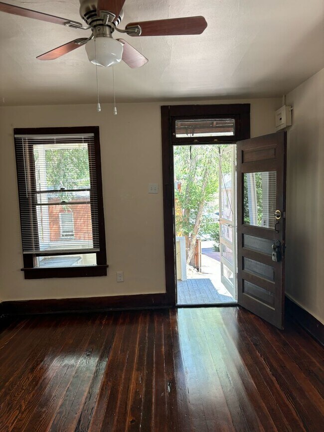 Building Photo - 103 Ruxton Ave