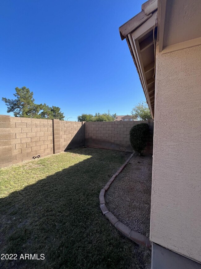 Building Photo - 444 W Princeton Ave