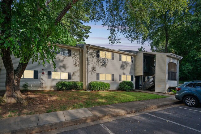 Building Photo - 1950 Kenridge Pkwy