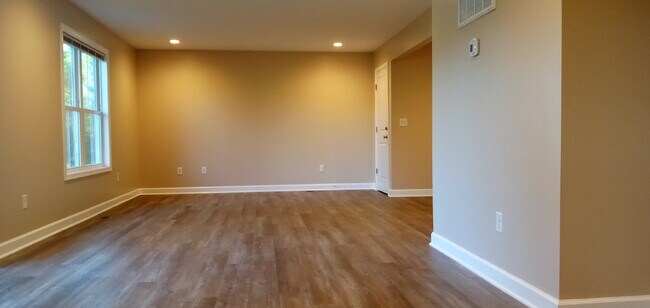 Building Photo - Modern Staunton Home with Attached Garage, Private Deck & Utilities Included