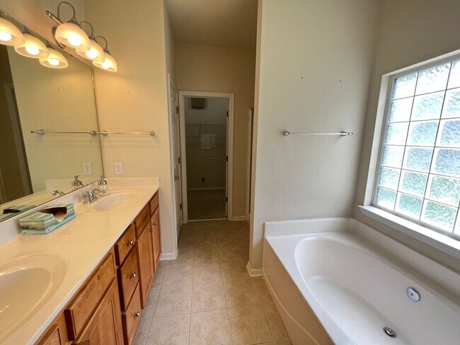 Building Photo - 3 Bedroom 2.5 Bath House in Grand Oaks Plantation - West Ashley