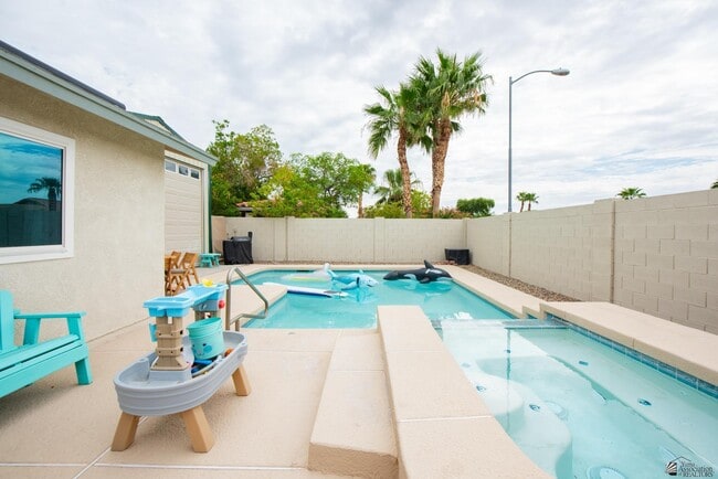 Building Photo - 11239 E 27th Pl