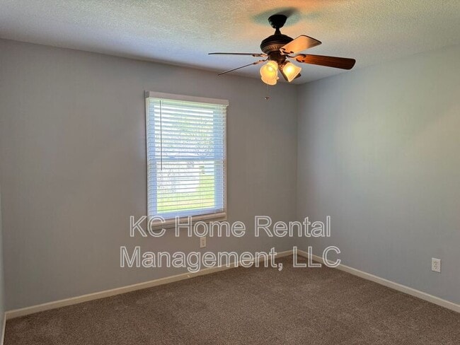 Building Photo - 1384 N Ridge Pkwy