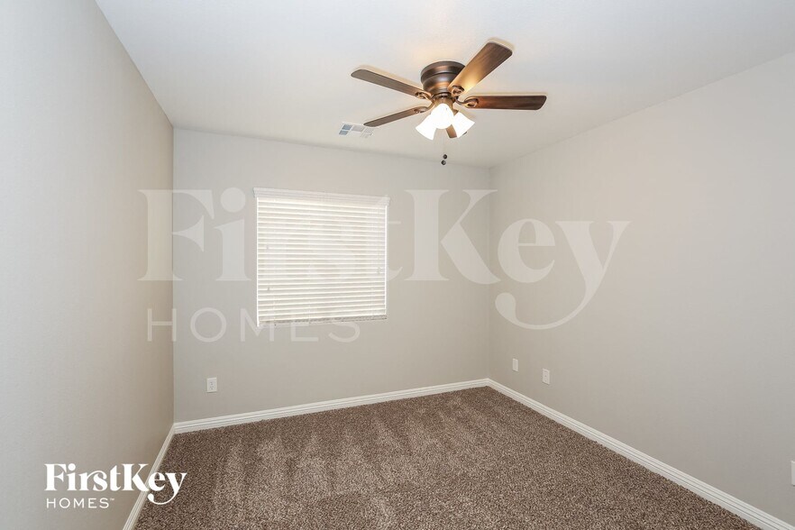 Building Photo - 4532 Silverwind Rd