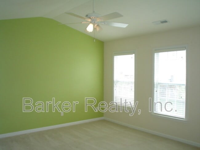 Building Photo - 7100 Proctor Hill Dr