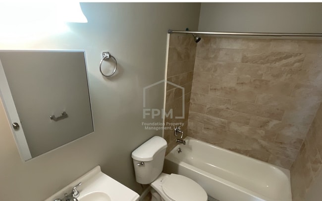 Building Photo - 7089 Cobblestone Dr