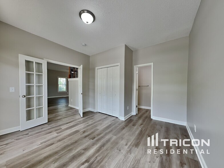 Building Photo - 229 Blair Dr