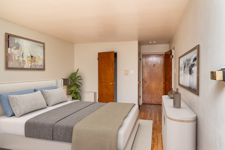 Building Photo - 456 N Logan St